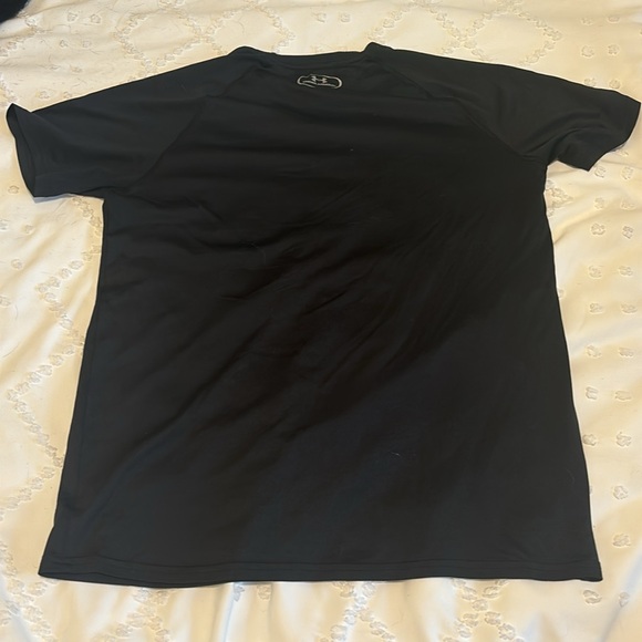 Under Armour University of Cincinnati Bearcats SM black short sleeve shirt - Picture 3 of 3